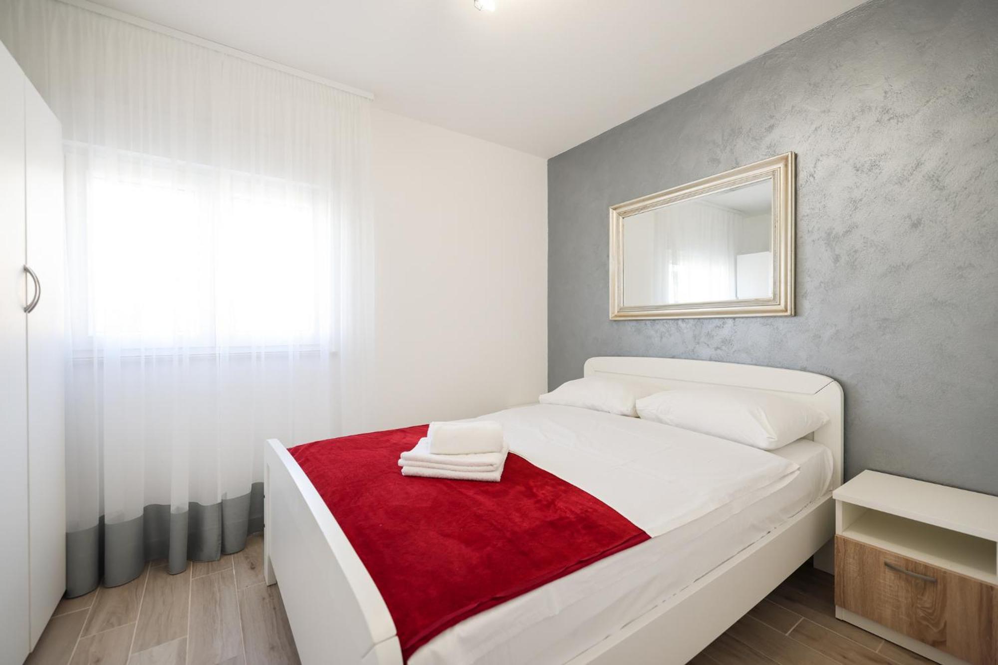 Rooms Malic Petrcane Cameră foto